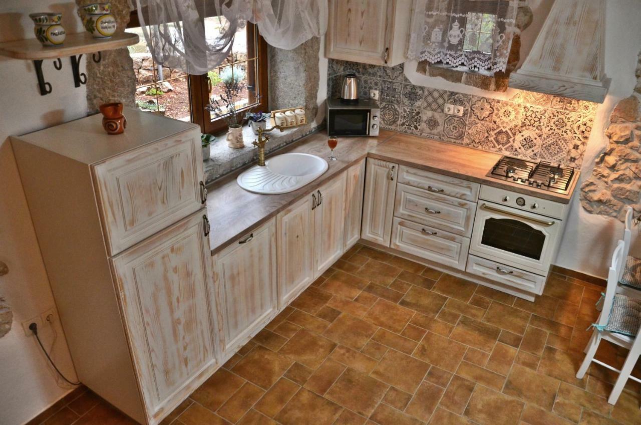 Traditional Stone House St.Anton 말린스카 외부 사진