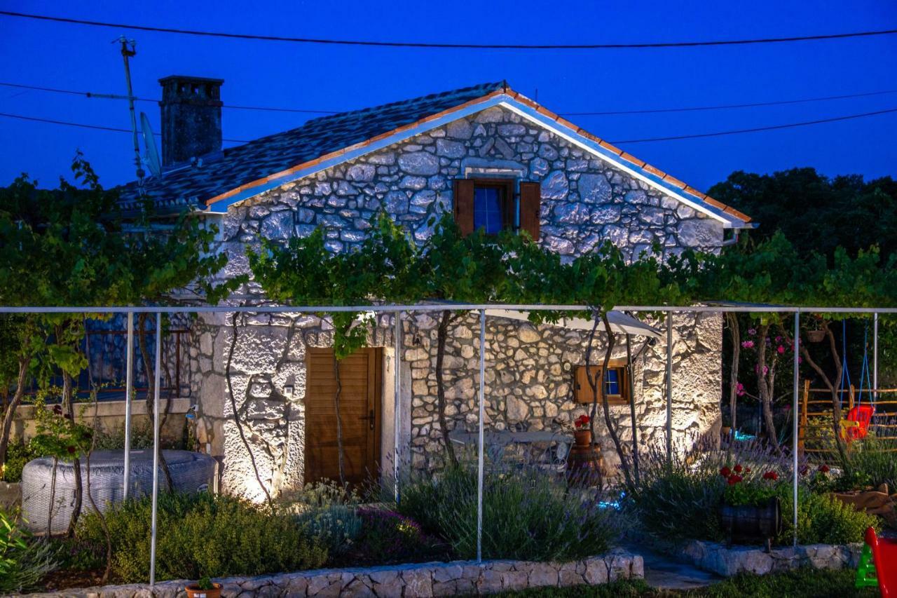 Traditional Stone House St.Anton 말린스카 외부 사진