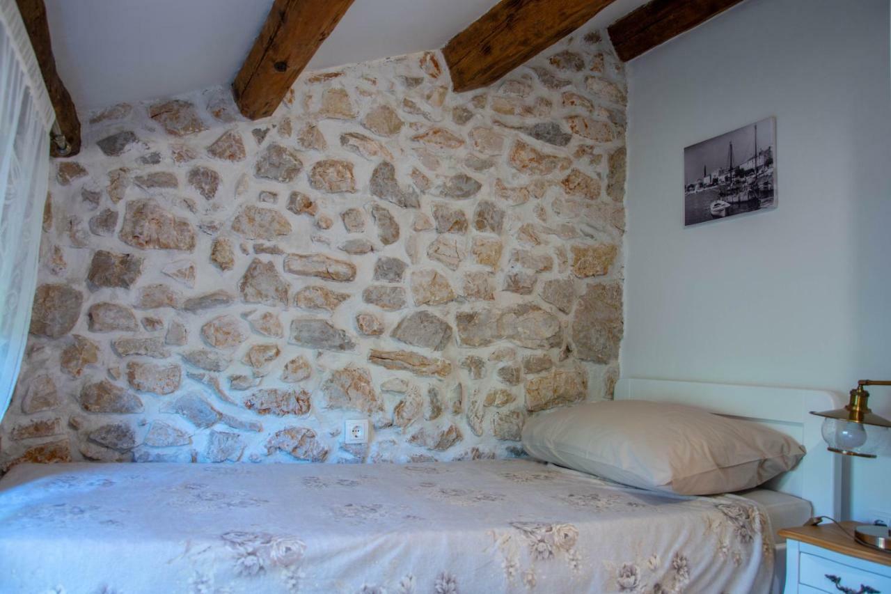 Traditional Stone House St.Anton 말린스카 외부 사진